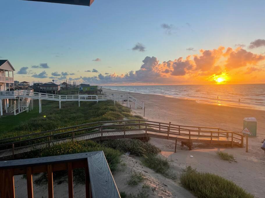 Surfside Beachfront Luxe Ngoại thất bức ảnh